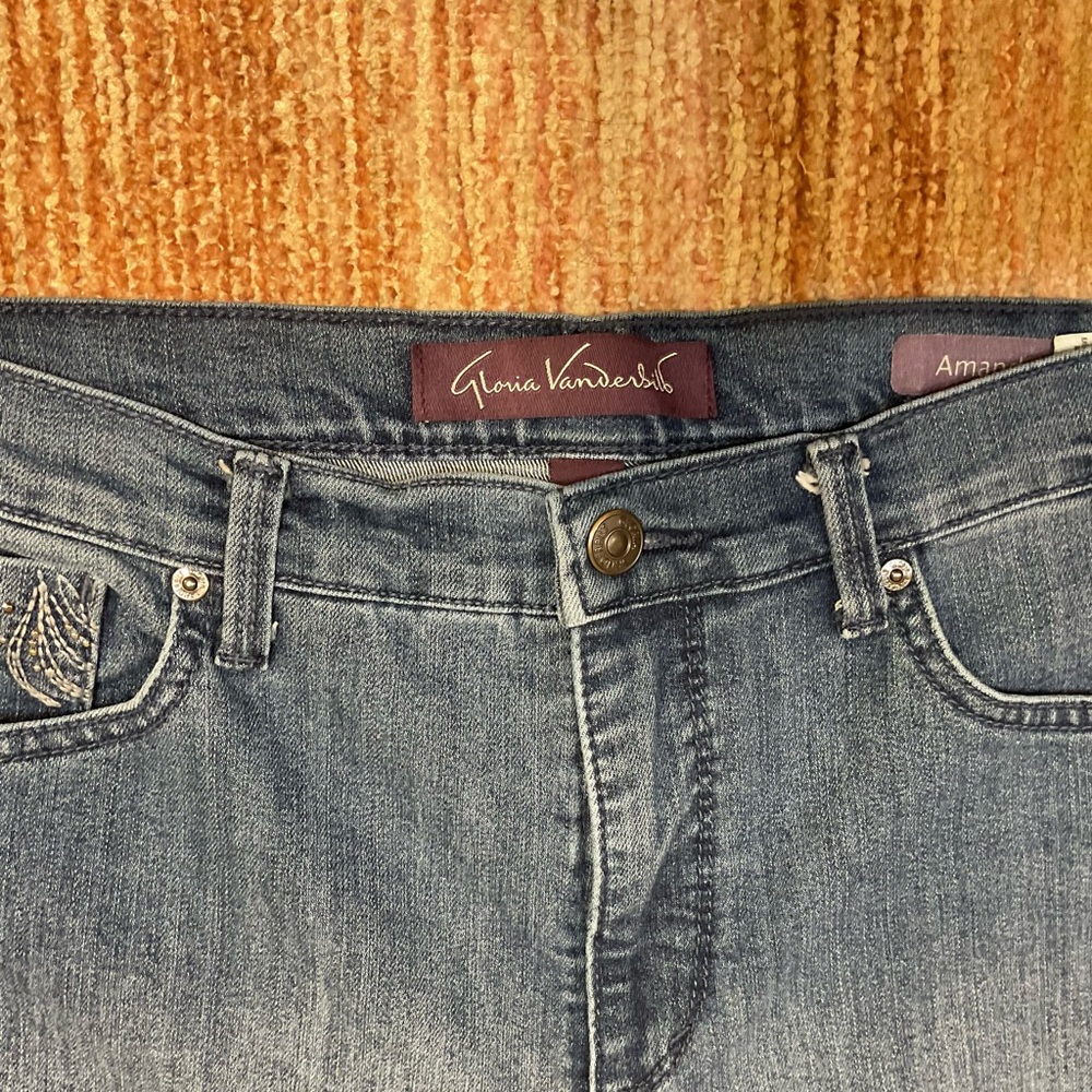 Gloria Vanderbilt Mid-Wash Amanda Classic Straight Leg Jeans Size 6 - Picture 3 of 13